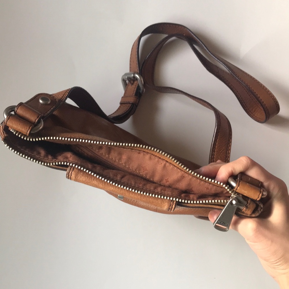 Fossil Crossbody Bag! - image 5